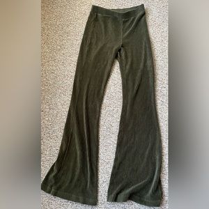 Aerie groove on velour flare high-wasted long green ribbed pants size medium